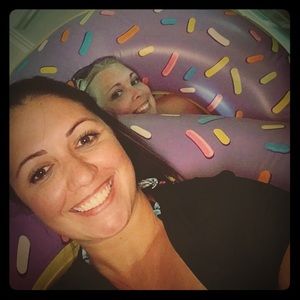 Meet your Posher, Adrienne